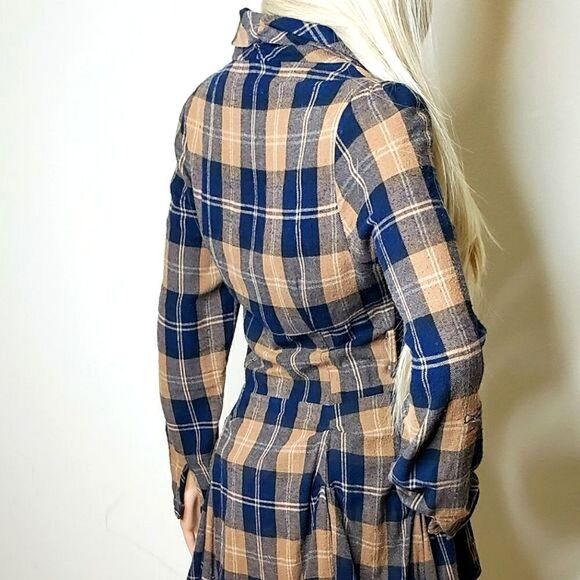 Tunic Top Plaid Button-Up Pleated V-Neck Long Sleeve Tunic - Picture 8 of 9